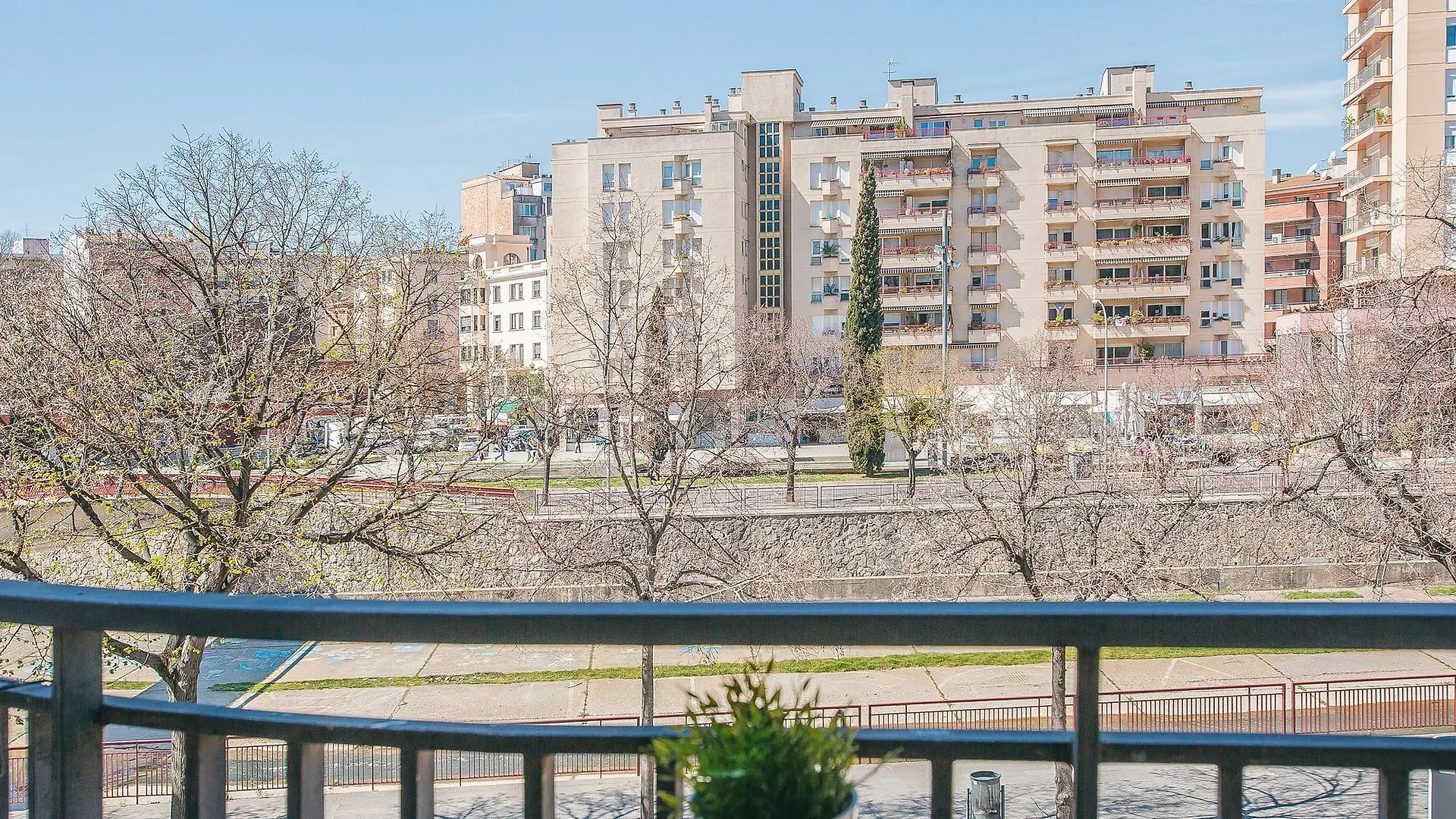 Flateli Girona City Center 2 Apartment